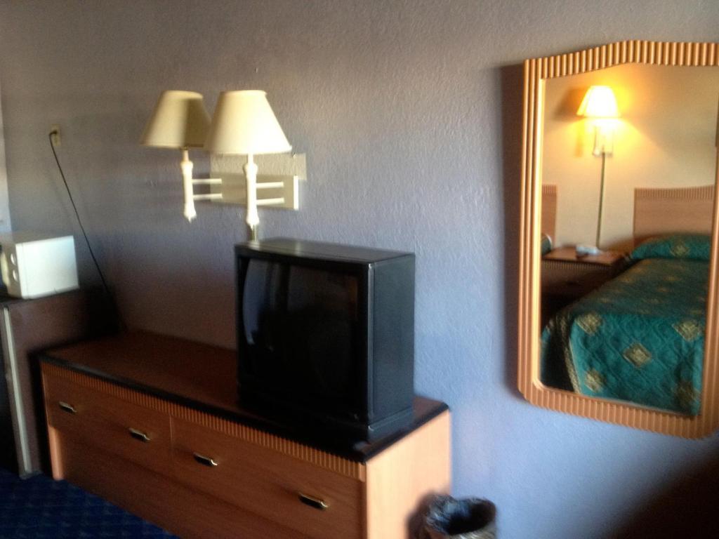 Silverbell Motel 2*