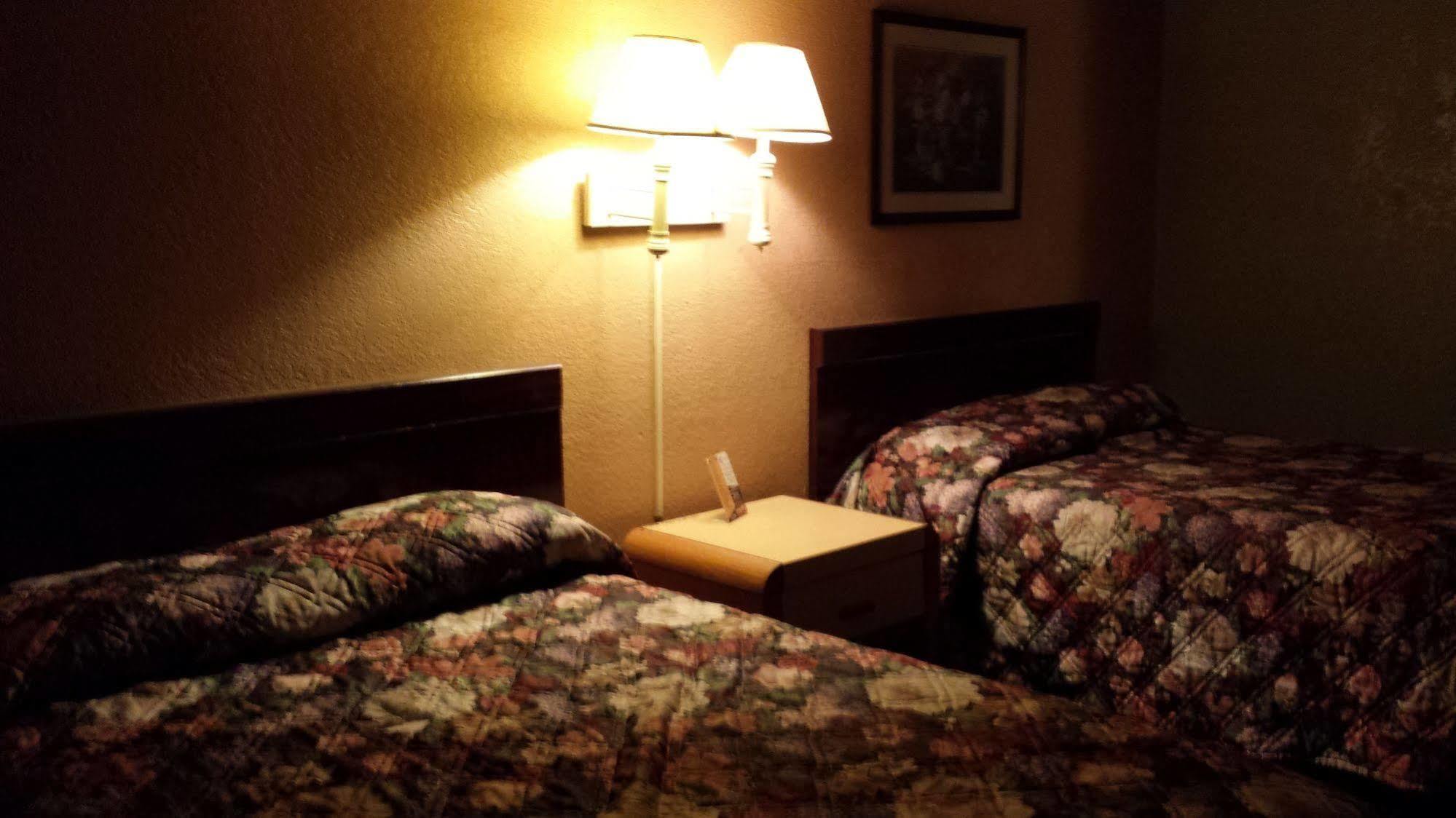 Silverbell Motel 2*